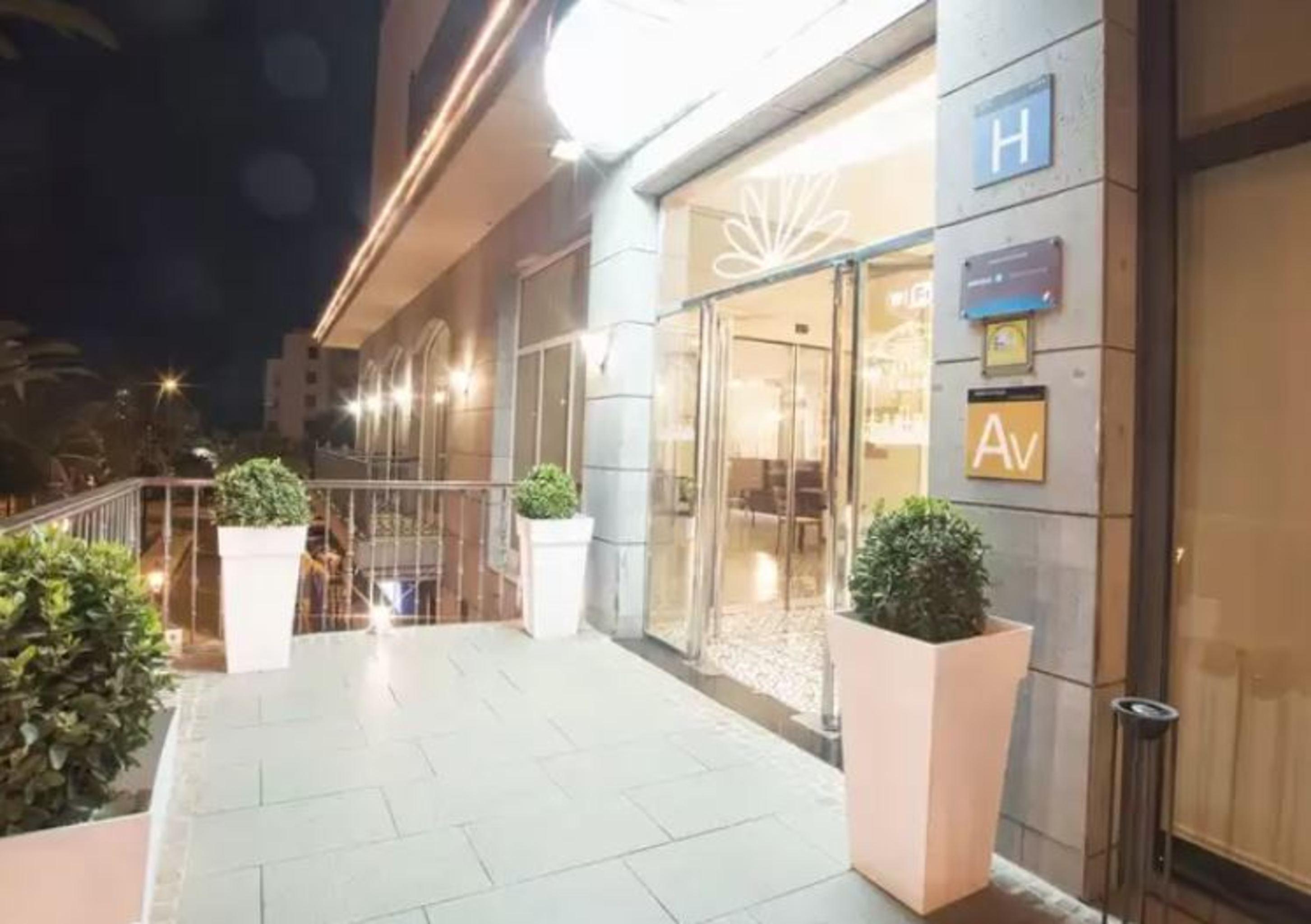Hotel Reveron Plaza Лос Кристианос Экстерьер фото