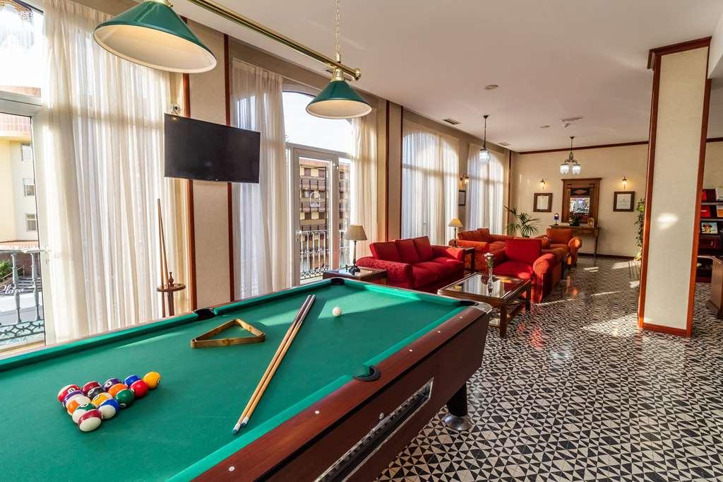 Hotel Reveron Plaza Лос Кристианос Интерьер фото