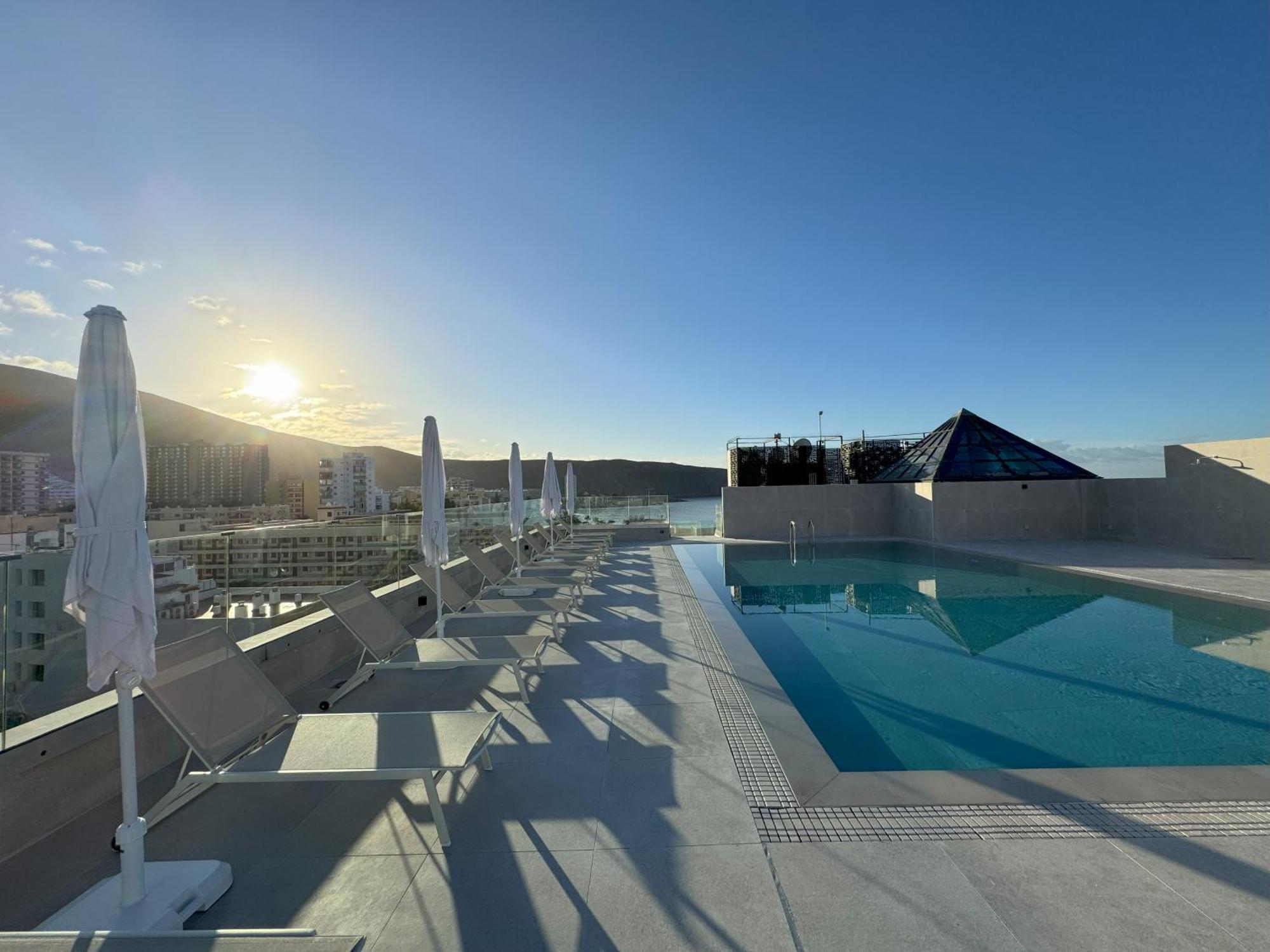 Hotel Reveron Plaza Лос Кристианос Экстерьер фото