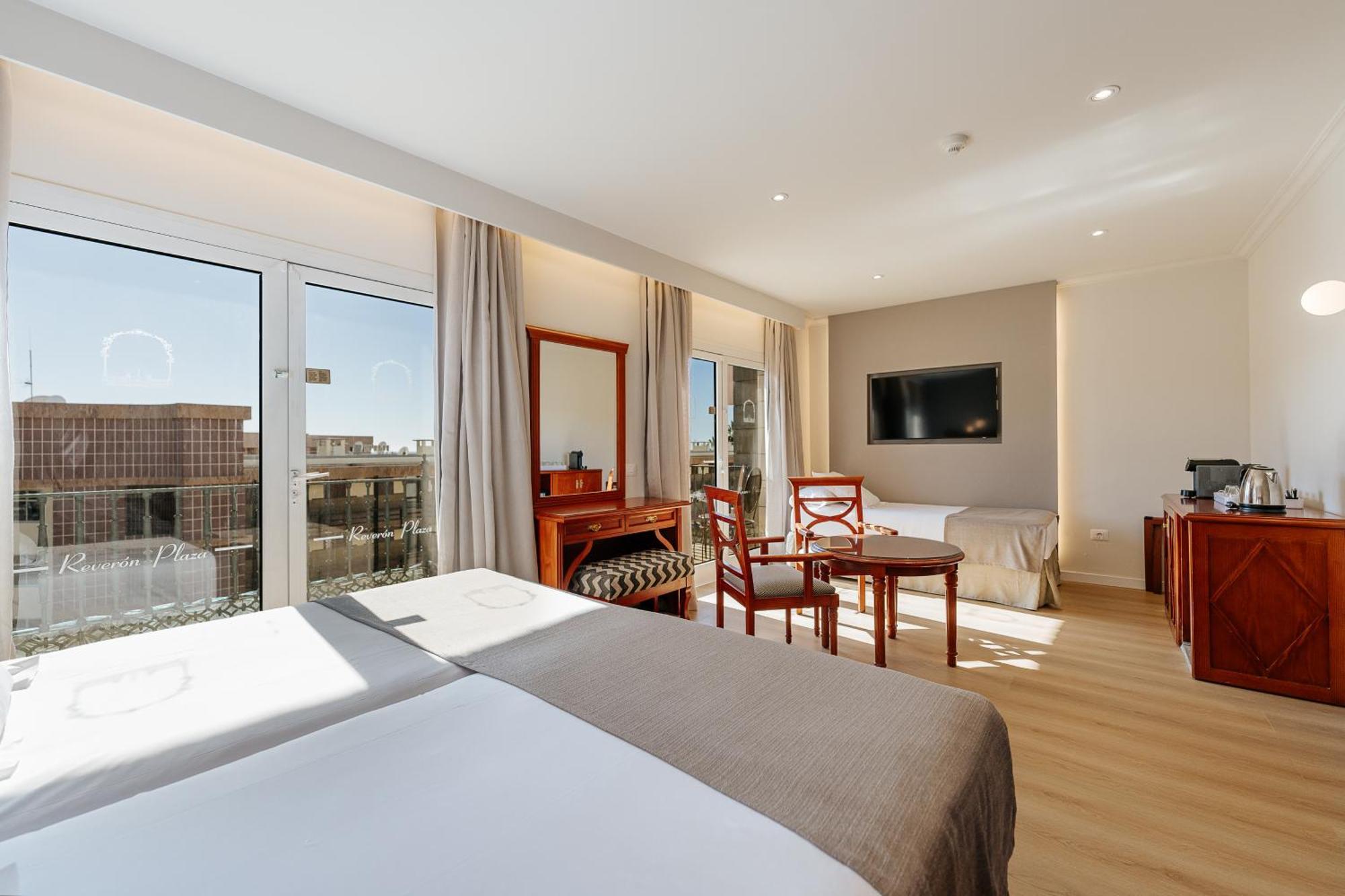 Hotel Reveron Plaza Лос Кристианос Экстерьер фото