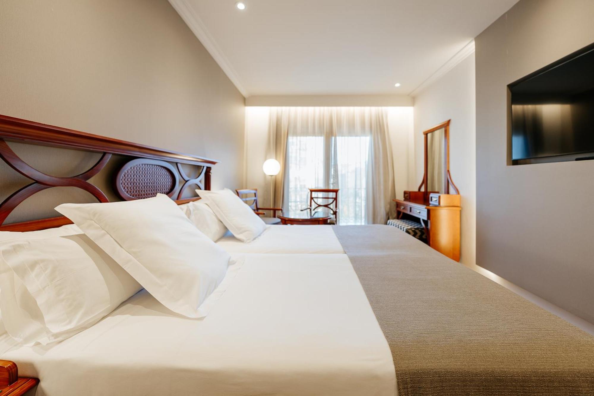 Hotel Reveron Plaza Лос Кристианос Экстерьер фото