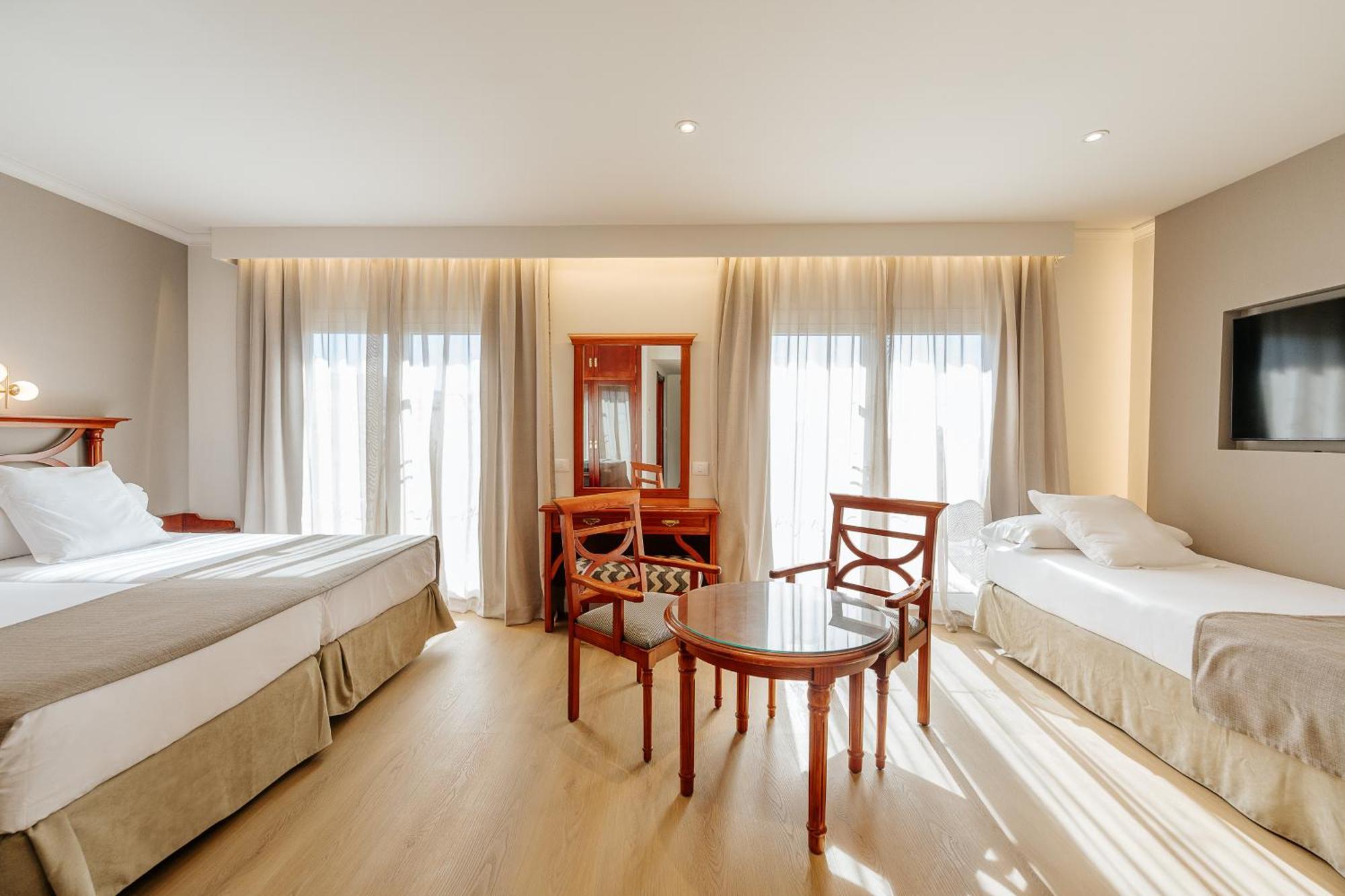 Hotel Reveron Plaza Лос Кристианос Экстерьер фото