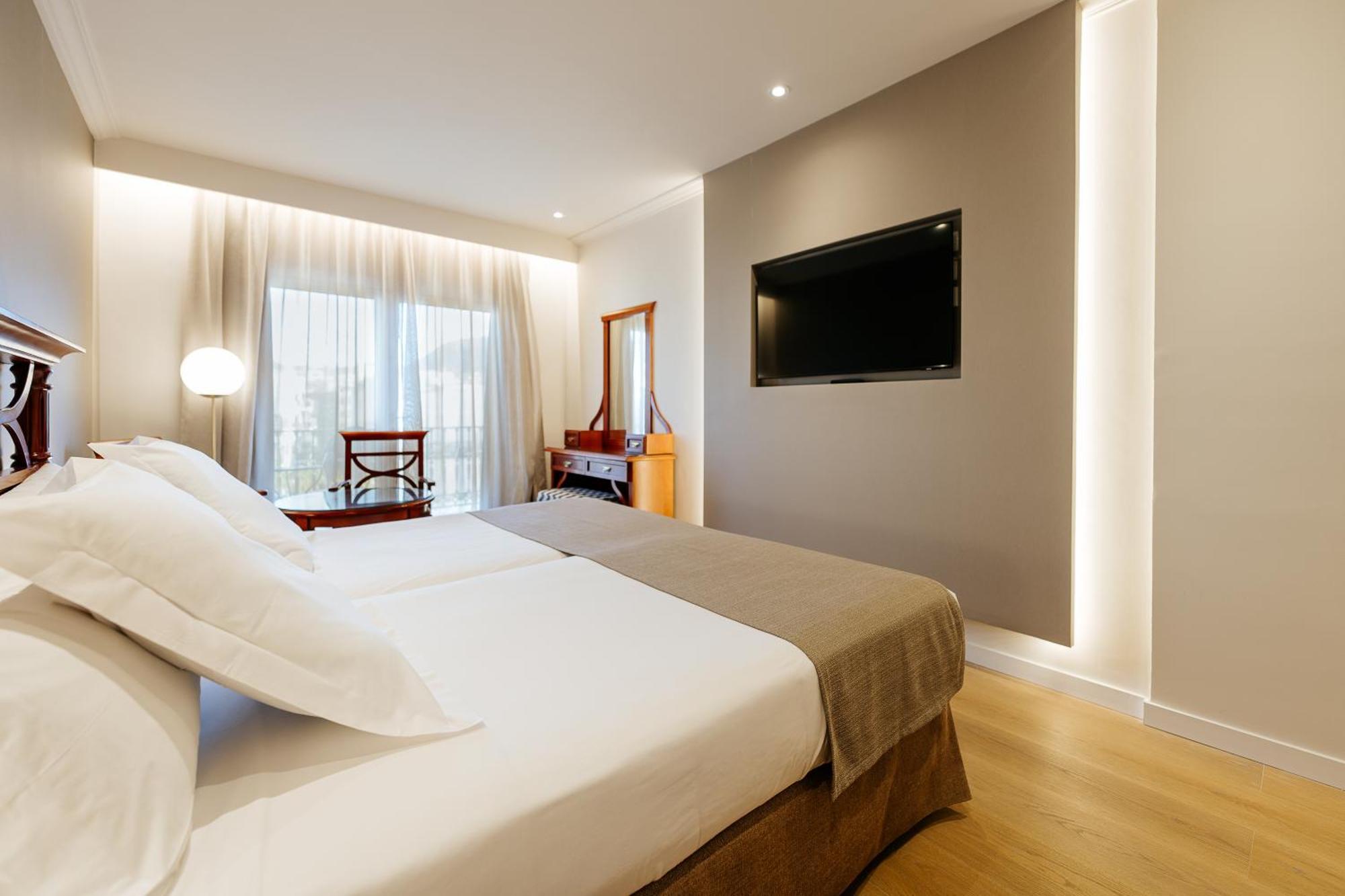 Hotel Reveron Plaza Лос Кристианос Экстерьер фото