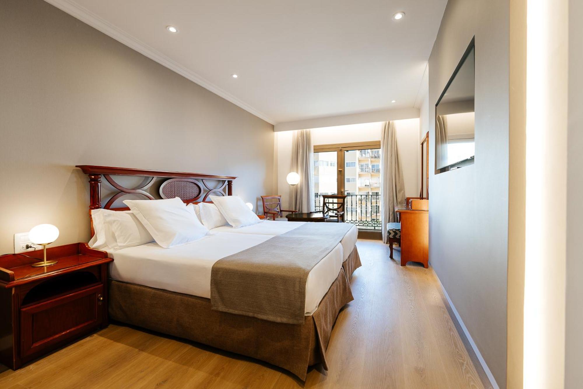 Hotel Reveron Plaza Лос Кристианос Экстерьер фото